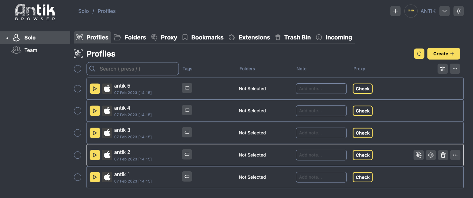 Browser interface showing profiles list and settings options.